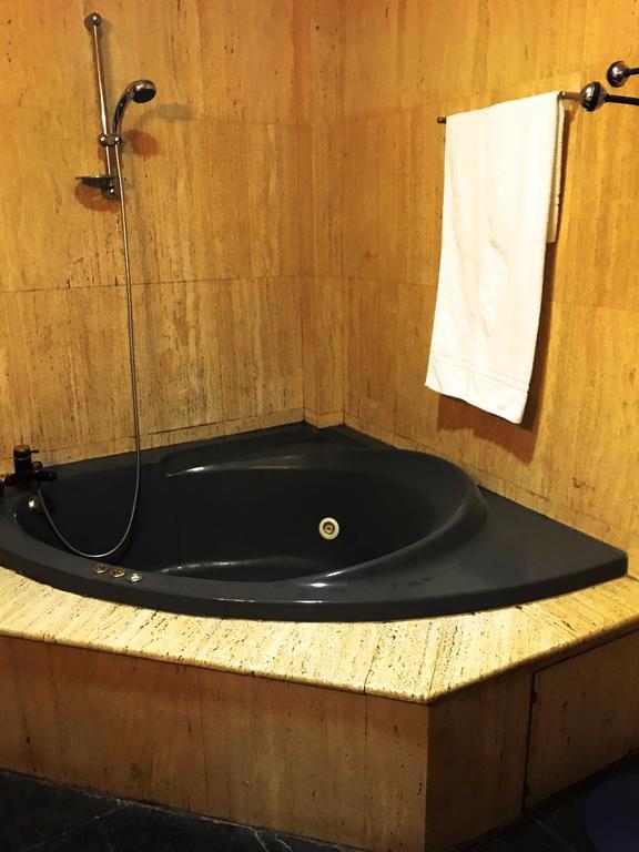Bookingham ★Apartaments & Suites مدريد المظهر الخارجي الصورة